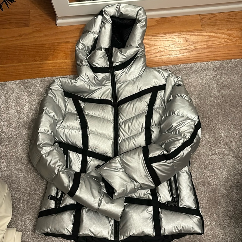 Beautiful silver and black goldbergh winter ski jacket